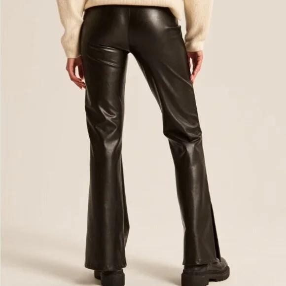 Abercrombie & Fitch Split-Hem Vegan Leather Slim Flare Pant Black Petite Short - Picture 2 of 6